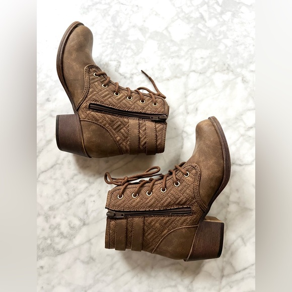 Roxy Womens Vargas Low Brown Buckle Cuban Heel Boots, Size 6, NEW - Picture 3 of 14